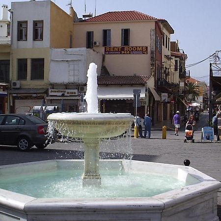 Pia Rooms Chania  Bagian luar foto