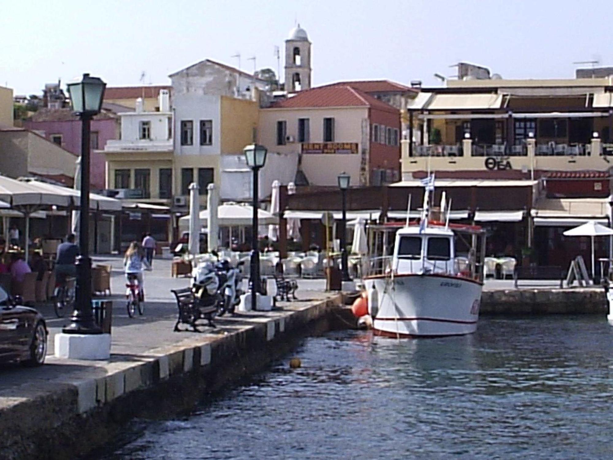 Pia Rooms Chania  Bagian luar foto