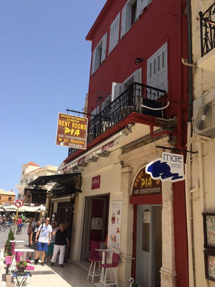 Pia Rooms Chania  Bagian luar foto
